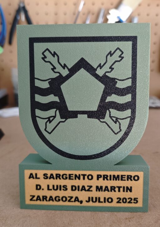 Metopas Personalizadas con Escudo de Unidad – Reconocimiento en formato moderno y 100% impreso en 3D
