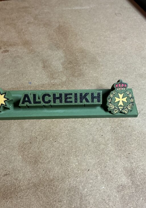 Placa de escritorio Personalizadas con empleo,nombre y arma